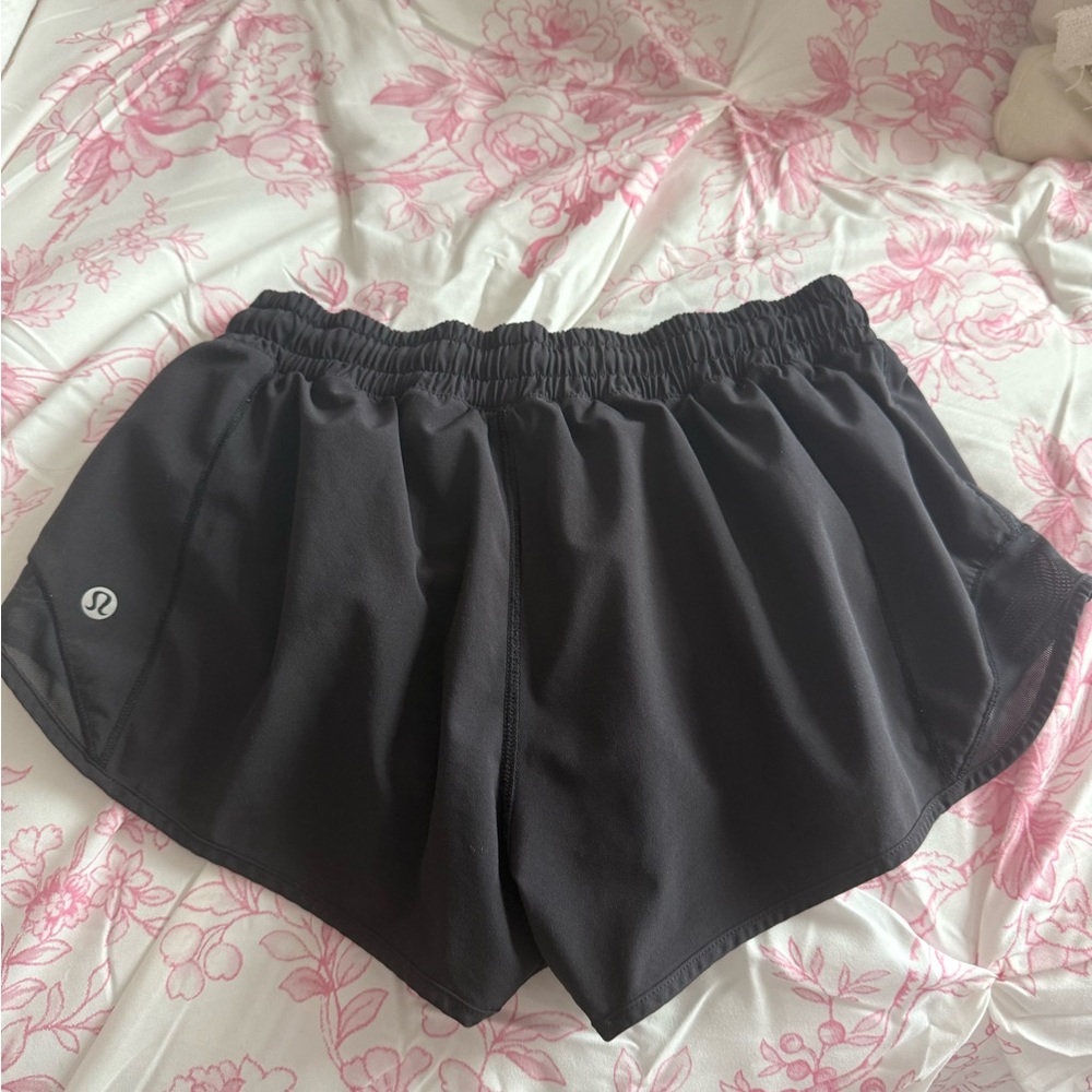lululemon Hotty hot shorts black 2.5”